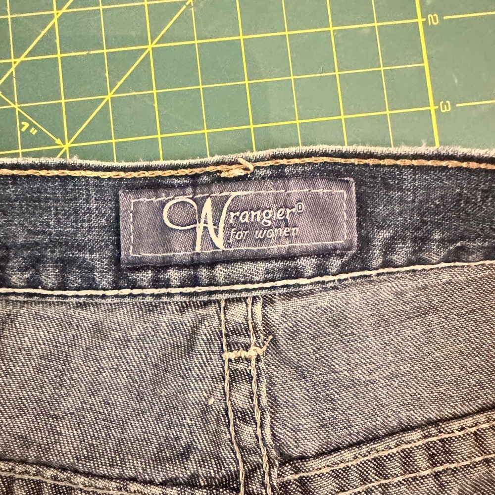 Vintage Wrangler Dark Blue Jean Shorts - Picture 5 of 5